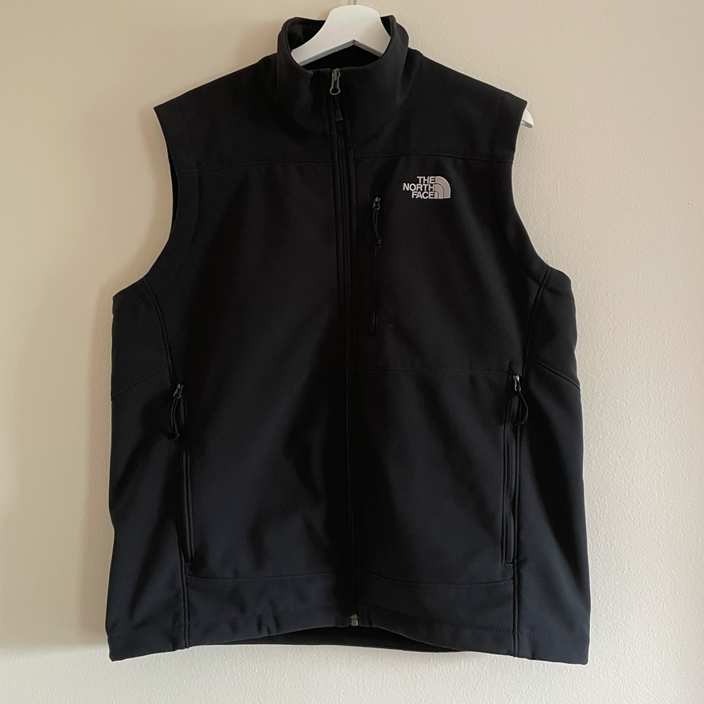 Mens North face shell vest